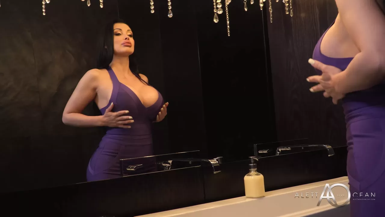 Новые видео с моделью Aletta Ocean