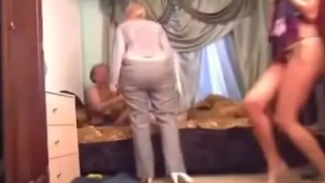 Жена поймала мужа за изменой - 3000 русских видео