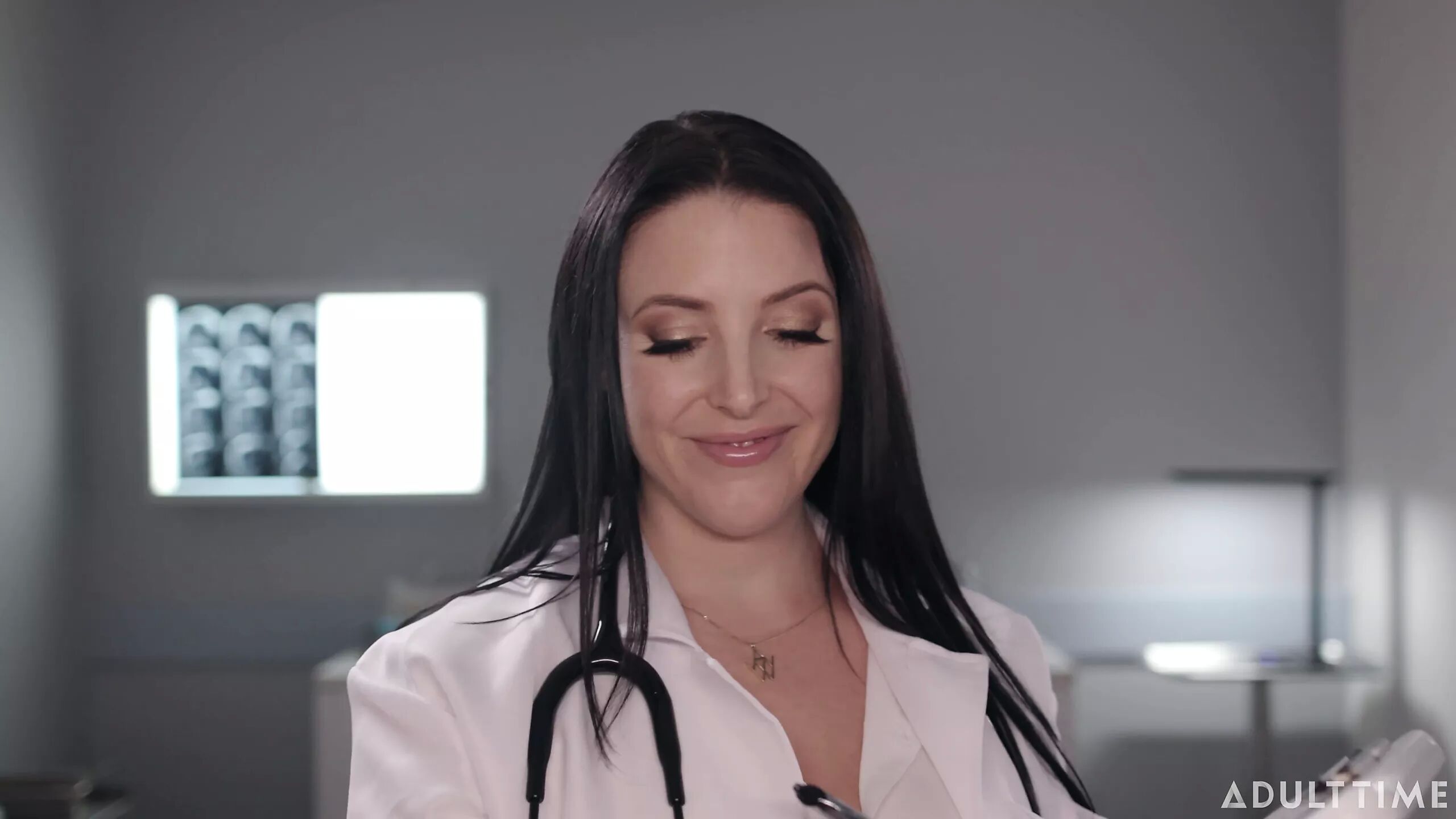 Асмр фантазия доктора. Angela White проводит медицинский осмотр всего тела  смотреть онлайн или скачать