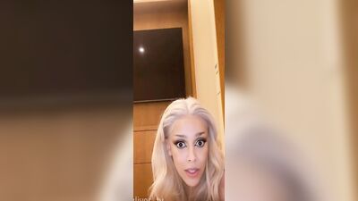 Голая Doja Cat