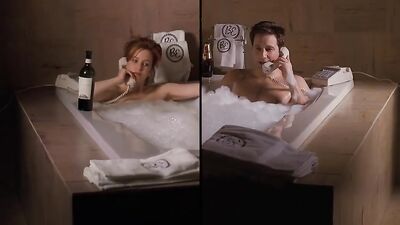 Голая Gillian Anderson