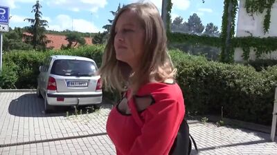 Милфа повелась на деньги и отдалась молодому парню пикап красивой на улице(милфа, мамка, секс, порно, д