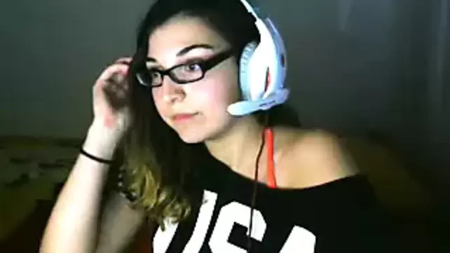 Twitch Girl Does Porn